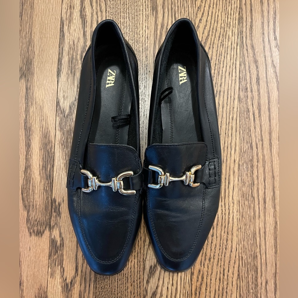 Zara Black Buckled Soft Leather Loafers. Size 39 (8)